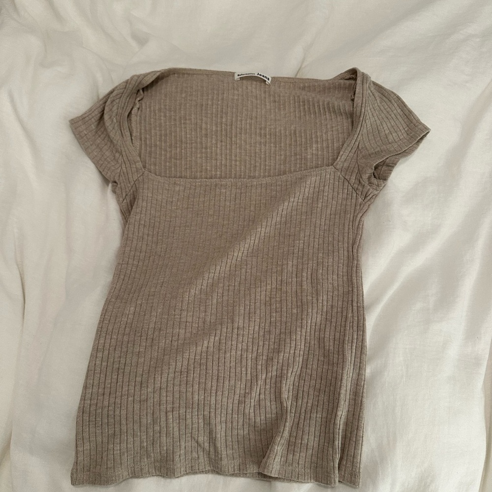 Reformation square shaped top
